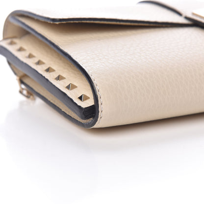 Valentino Garavani Pebbled Calfskin Rockstud Chain Clutch Light Ivory 11 of 14