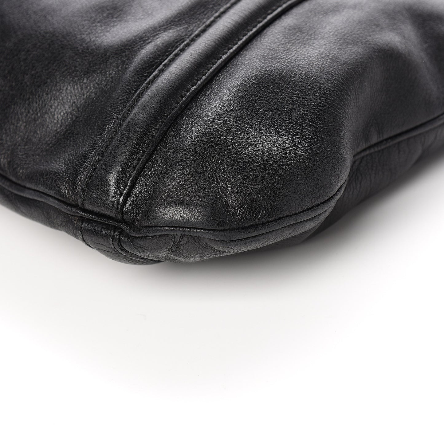 Calfskin Medium Britt Hobo Black