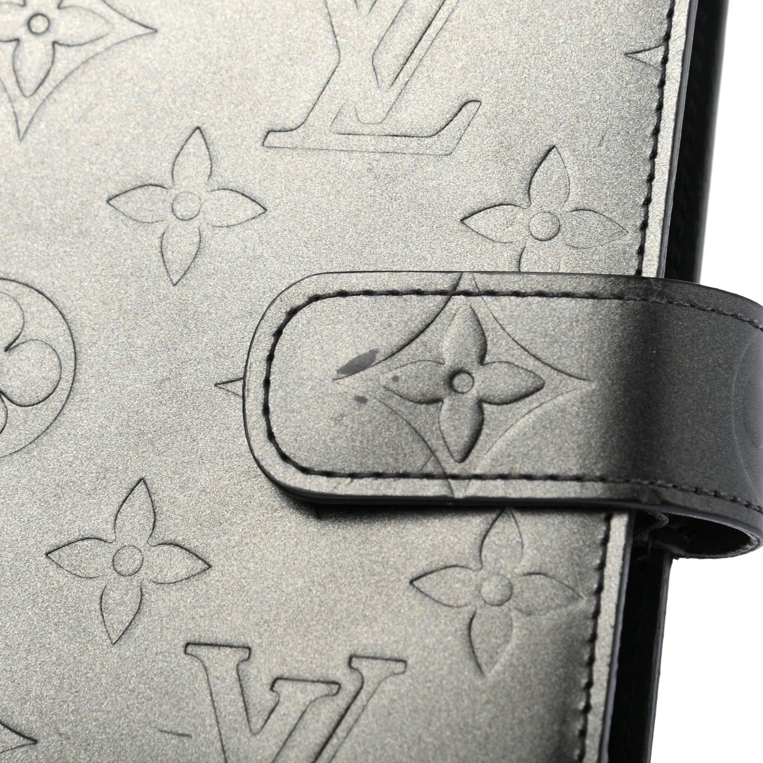 Louis Vuitton Mat Monogram Medium Ring Agenda Cover Black 9 of 10
