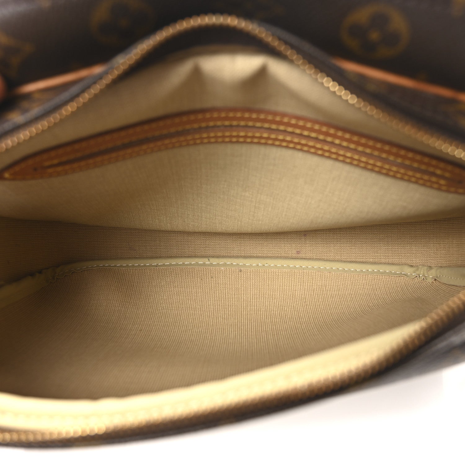 Louis Vuitton Monogram Reporter PM 5 of 9