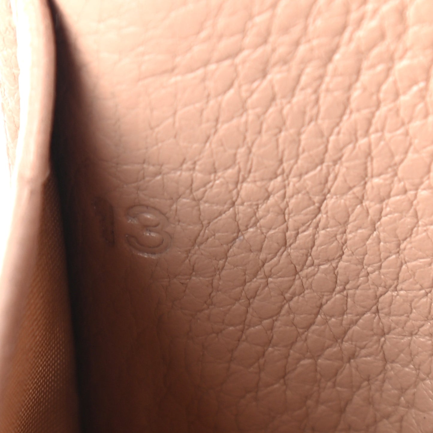 Vitello Grain Metal Card Holder Cipria