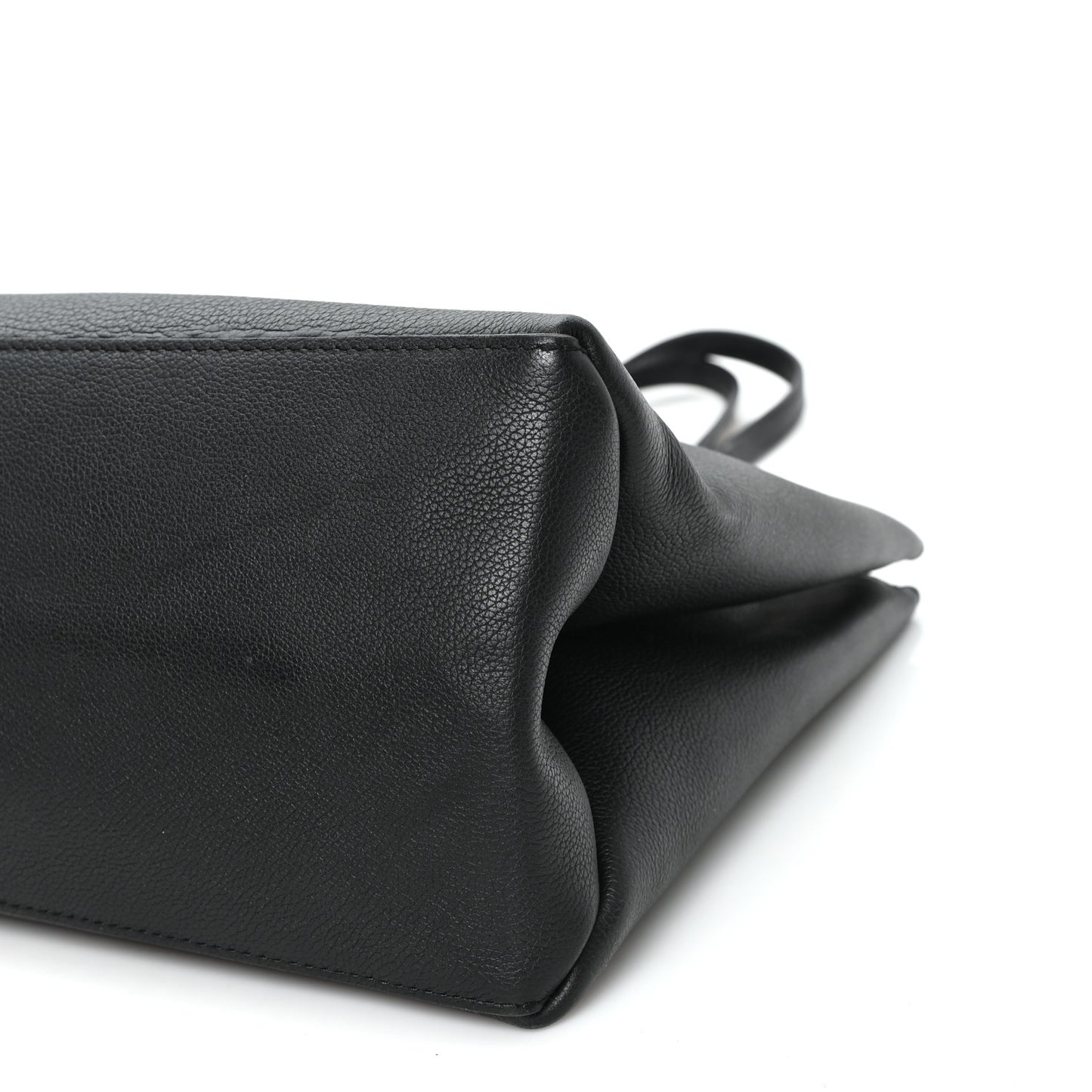 Grained Calfskin Lockme Shopper Black