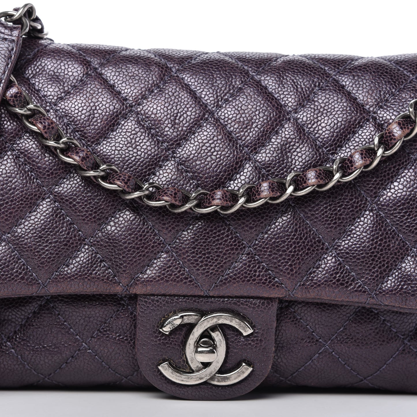 Iridescent Caviar Quilted Small Chic Flap Dark Purple