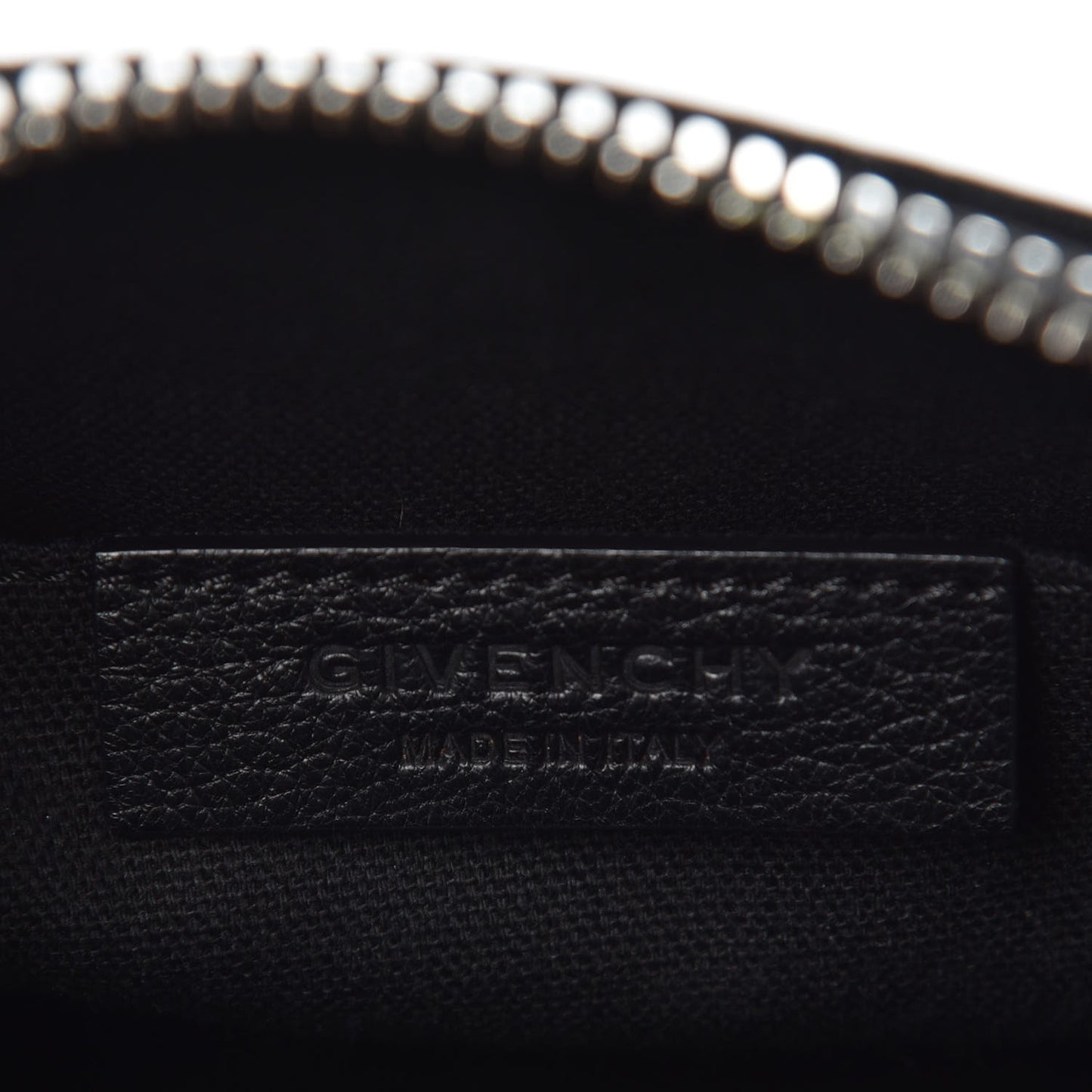 Sugar Goatskin Small Antigona Beauty Wristlet Black