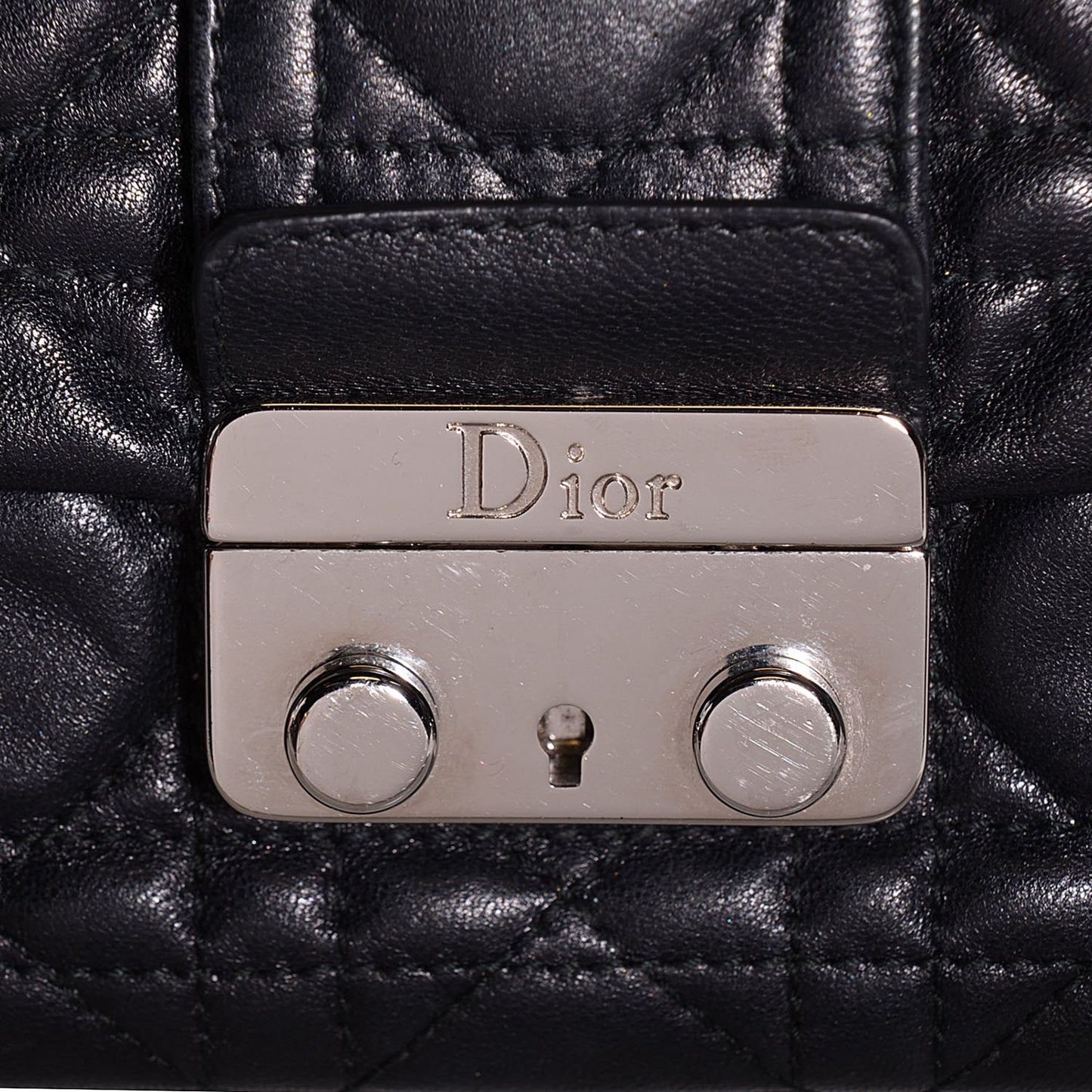 Lambskin Cannage New Lock Pouch Black