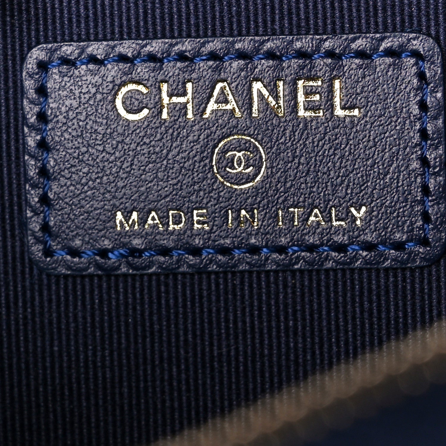 Chanel Caviar Quilted CC Zip Around Card Holder Navy 8 of 12