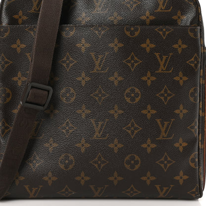 Louis Vuitton Monogram Trotteur Beaubourg 8 of 10
