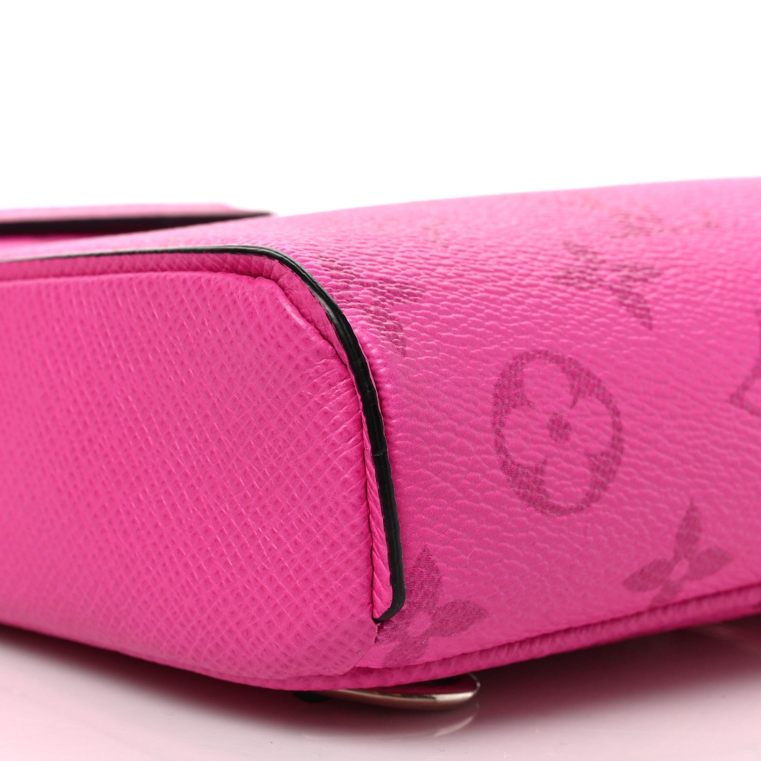 Louis Vuitton Taigarama Outdoor Slingbag Fuchsia 7 of 9