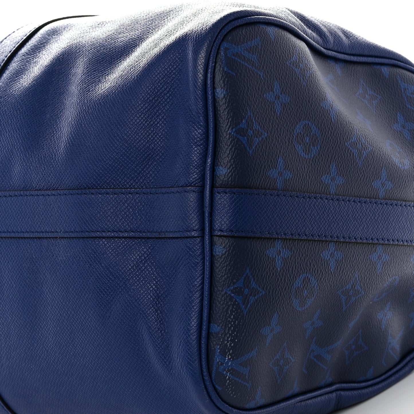 Taiga Monogram Eclipse Keepall Bandouliere 50 Pacific Blue