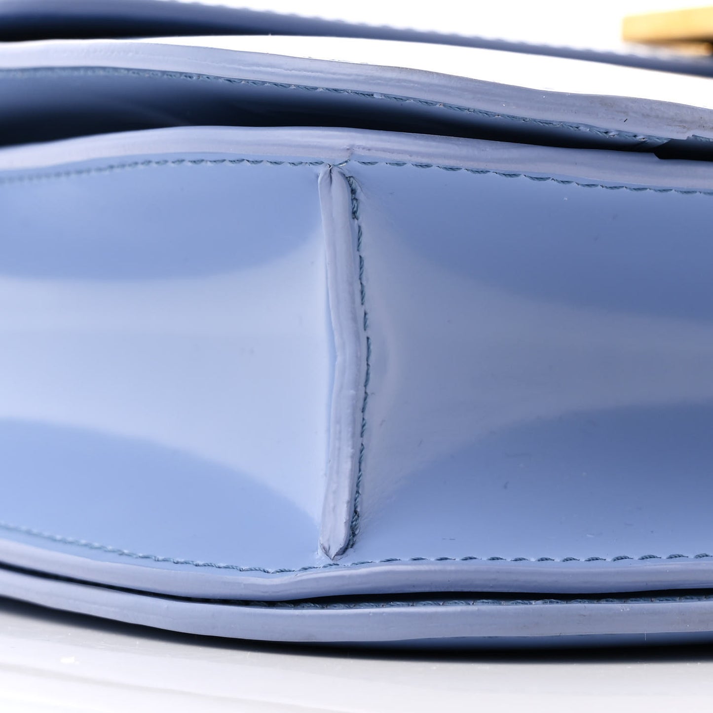 Spazzolato Calfskin Medium Classic Box Flap Bag Porcelain