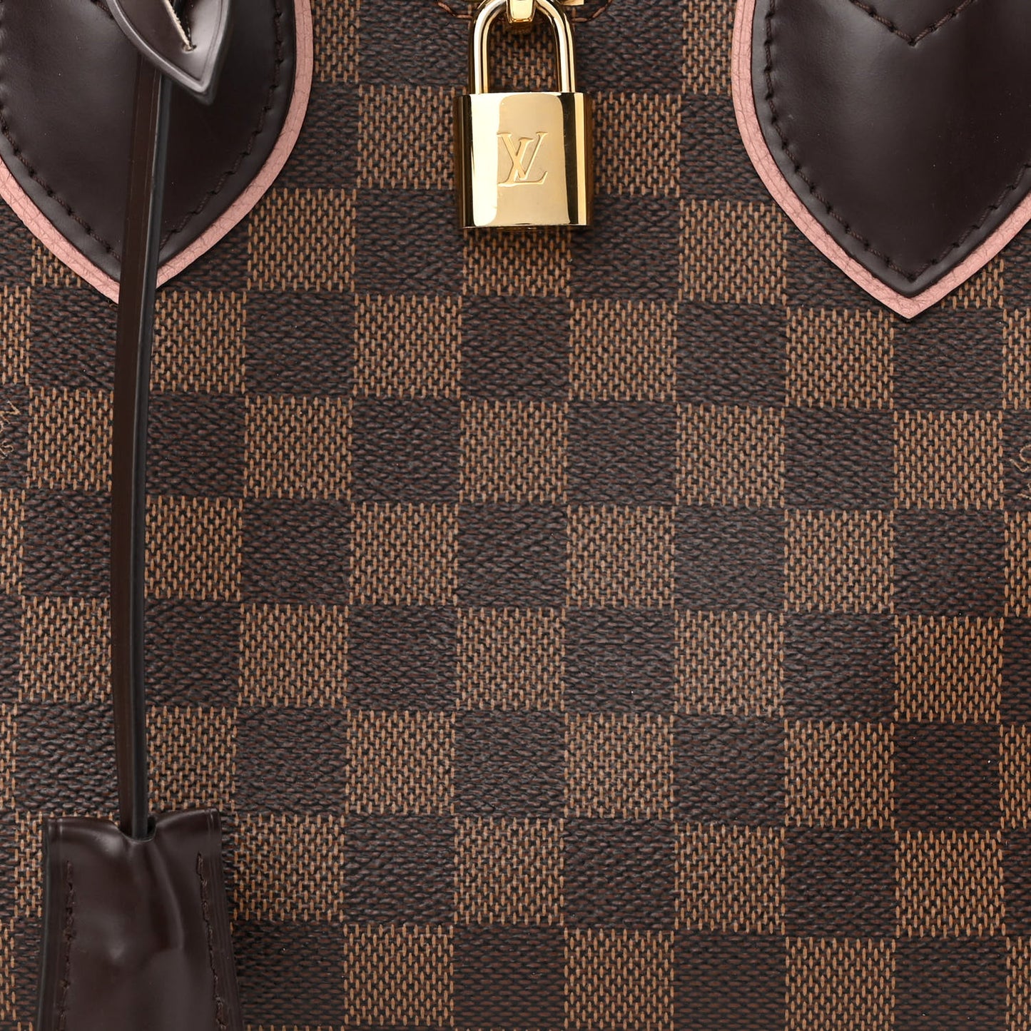 Cuir Taurillon Damier Ebene Normandy Magnolia