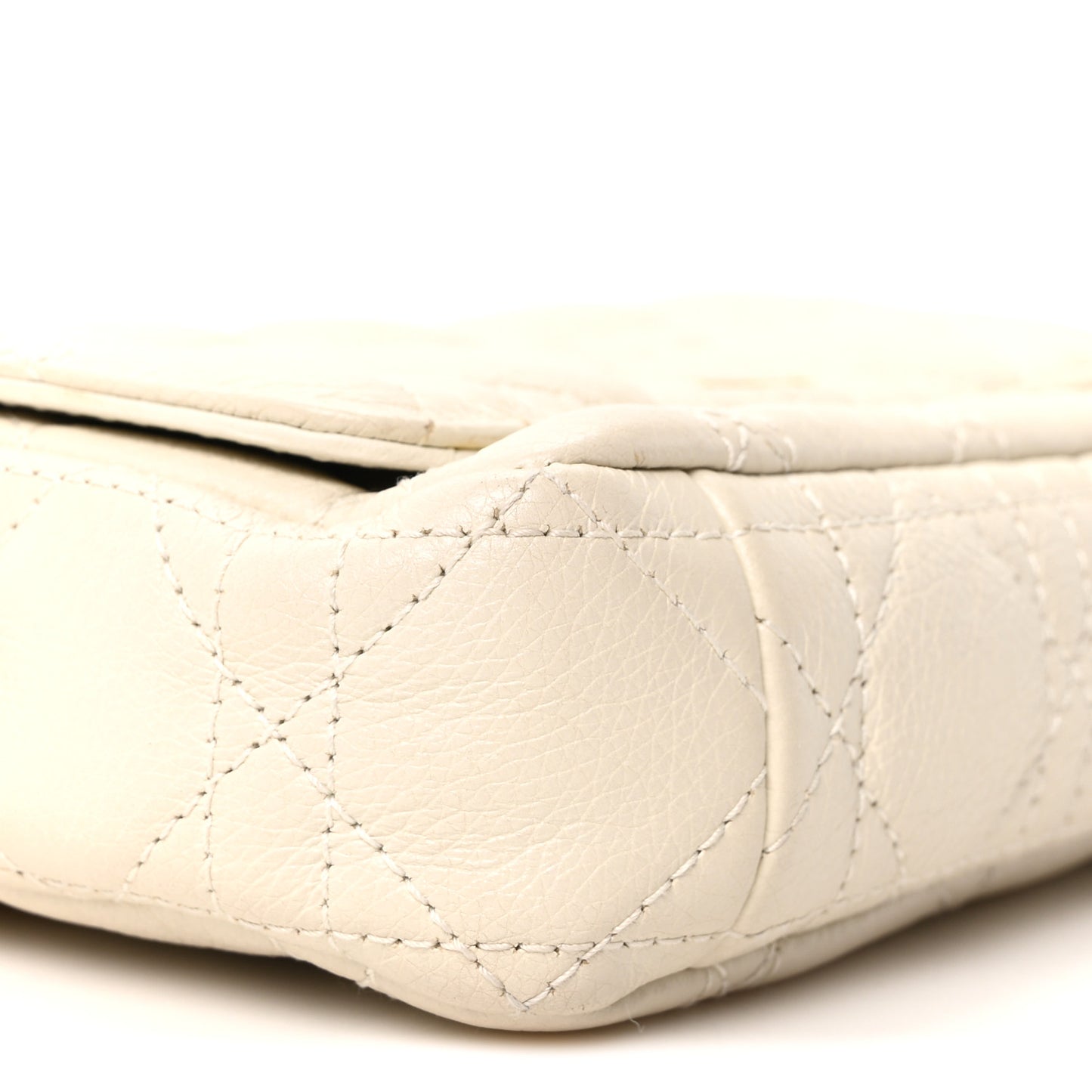 Supple Calfskin Cannage Caro Pouch with Chain Latte