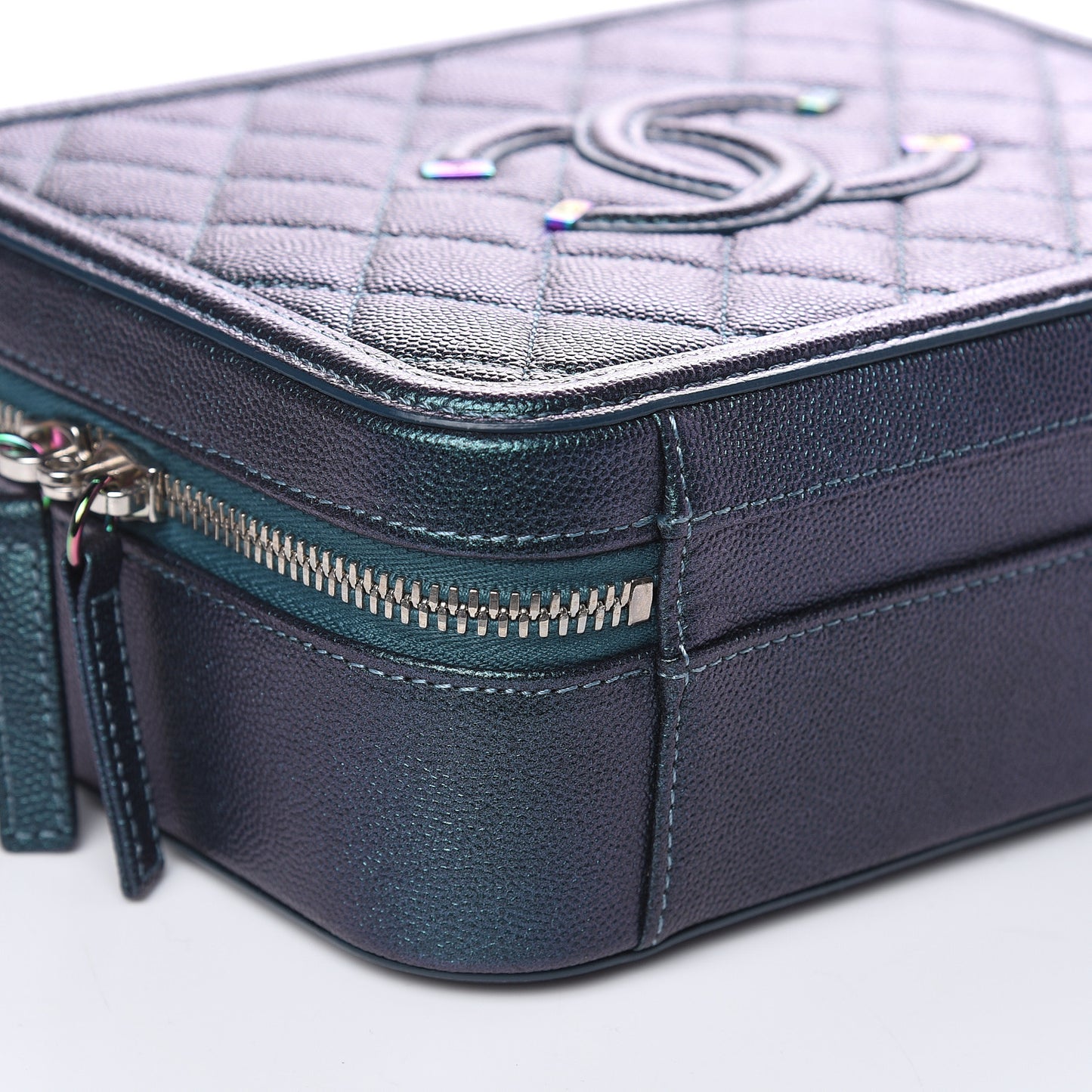 Iridescent Caviar Quilted Medium CC Filigree Vanity Case Dark Turquoise