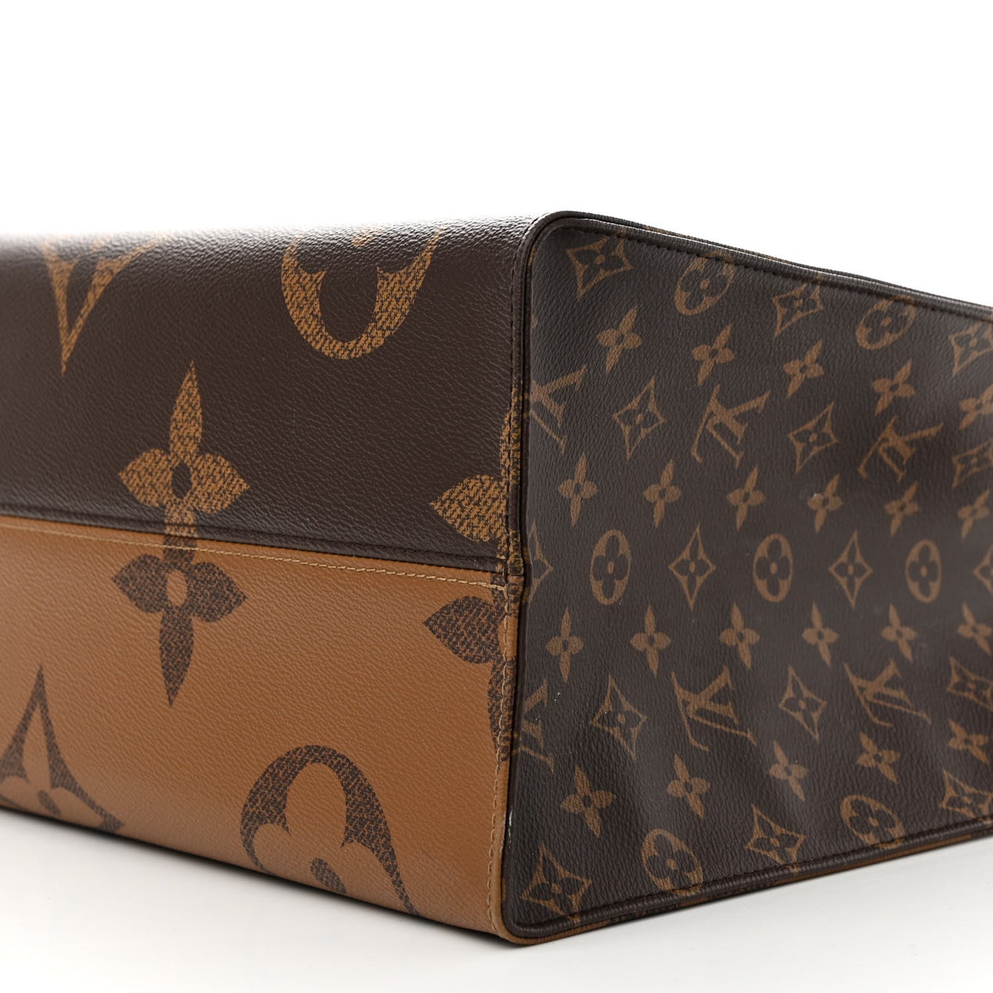 Reverse Monogram Giant Onthego GM