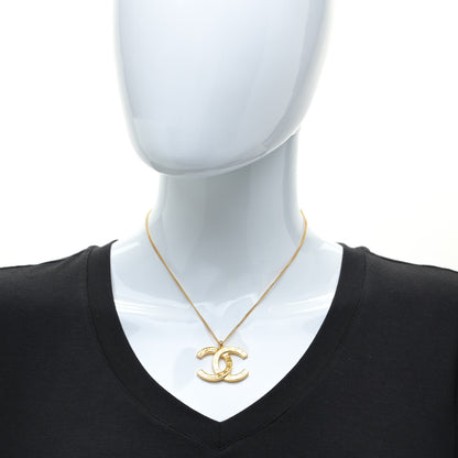 Chanel Metal CC Paris Button Necklace Gold 2 of 6
