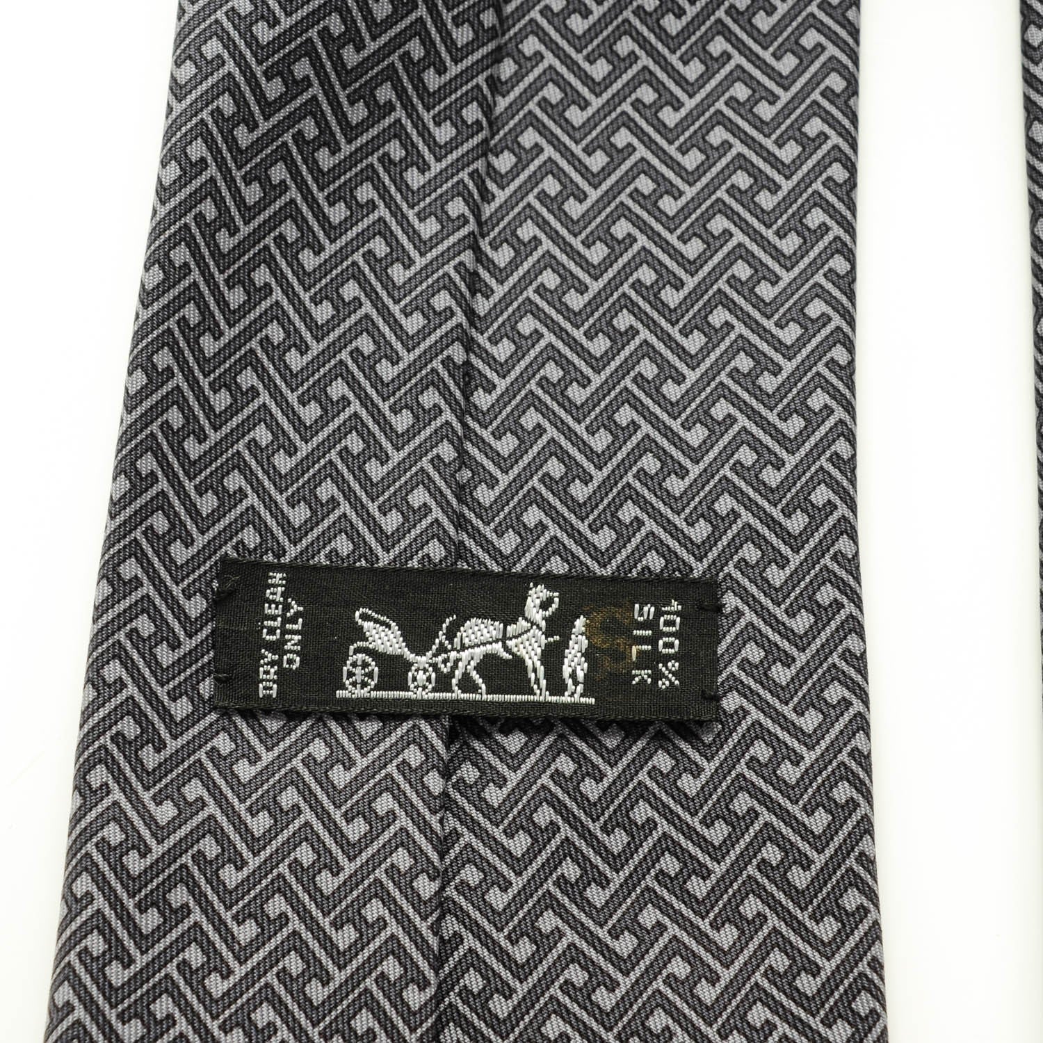 Hermes Printed Silk Mens Neck Tie 3 of 4