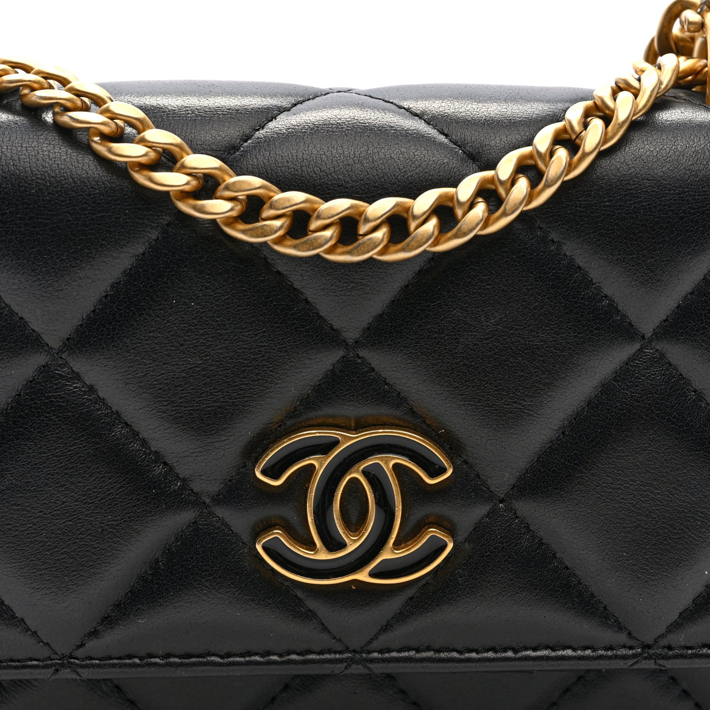 Lambskin Enamel Quilted Pending CC Clutch With Chain Black