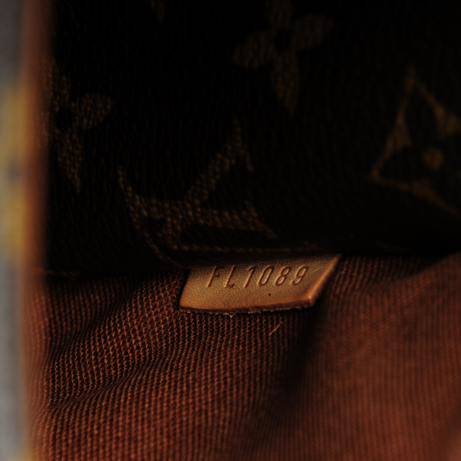 Louis Vuitton Monogram Totally PM 7 of 7