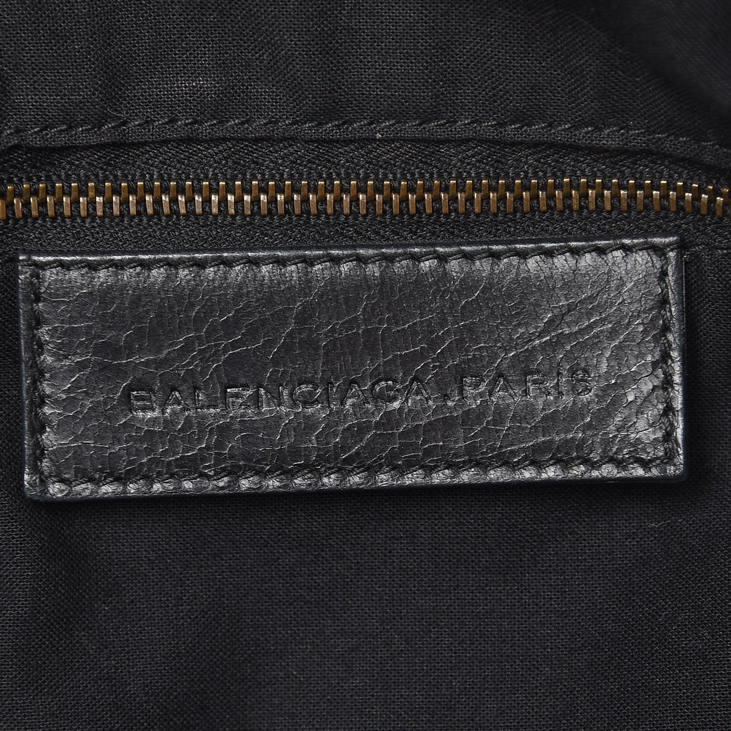 Agneau Classic Hardware Pompon Black