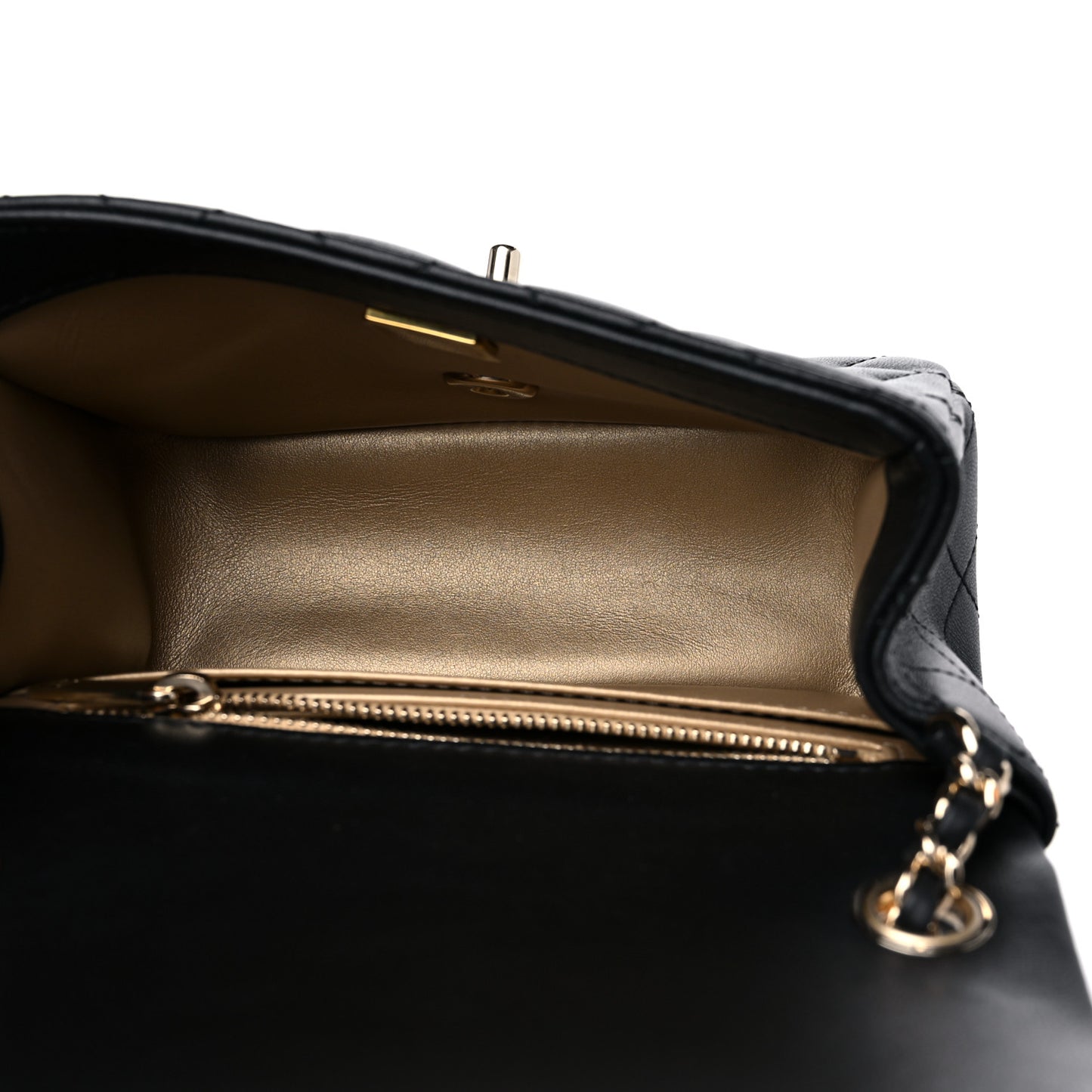Lambskin Quilted Enamel Mini Pearl Crush Flap Black