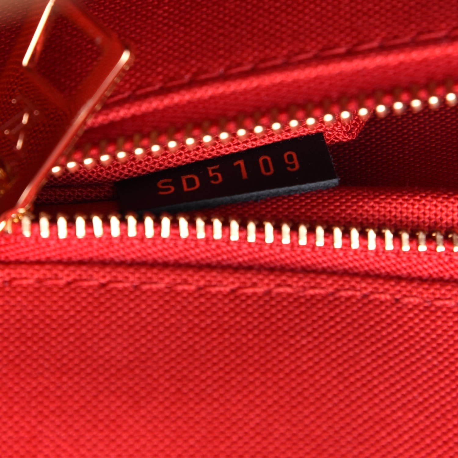 Louis Vuitton Reverse Monogram Giant Onthego MM 8 of 15