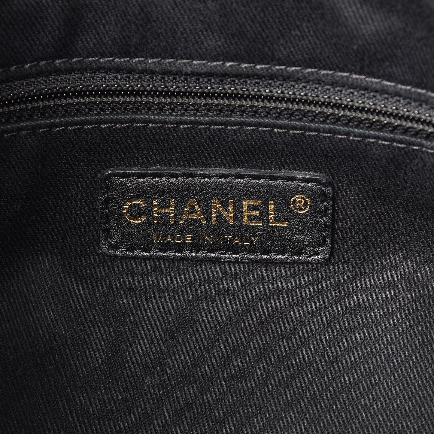 Caviar Quilted CC Timeless Soft Tote Black