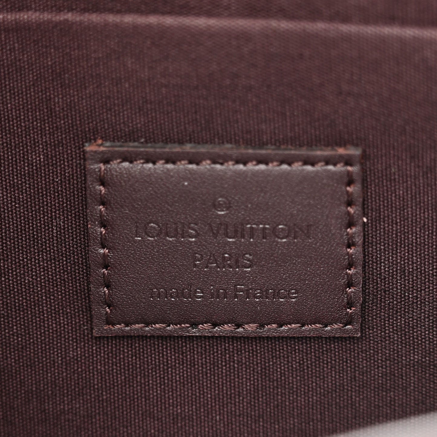 Vernis Pochette Felicie Chain Wallet Amarante