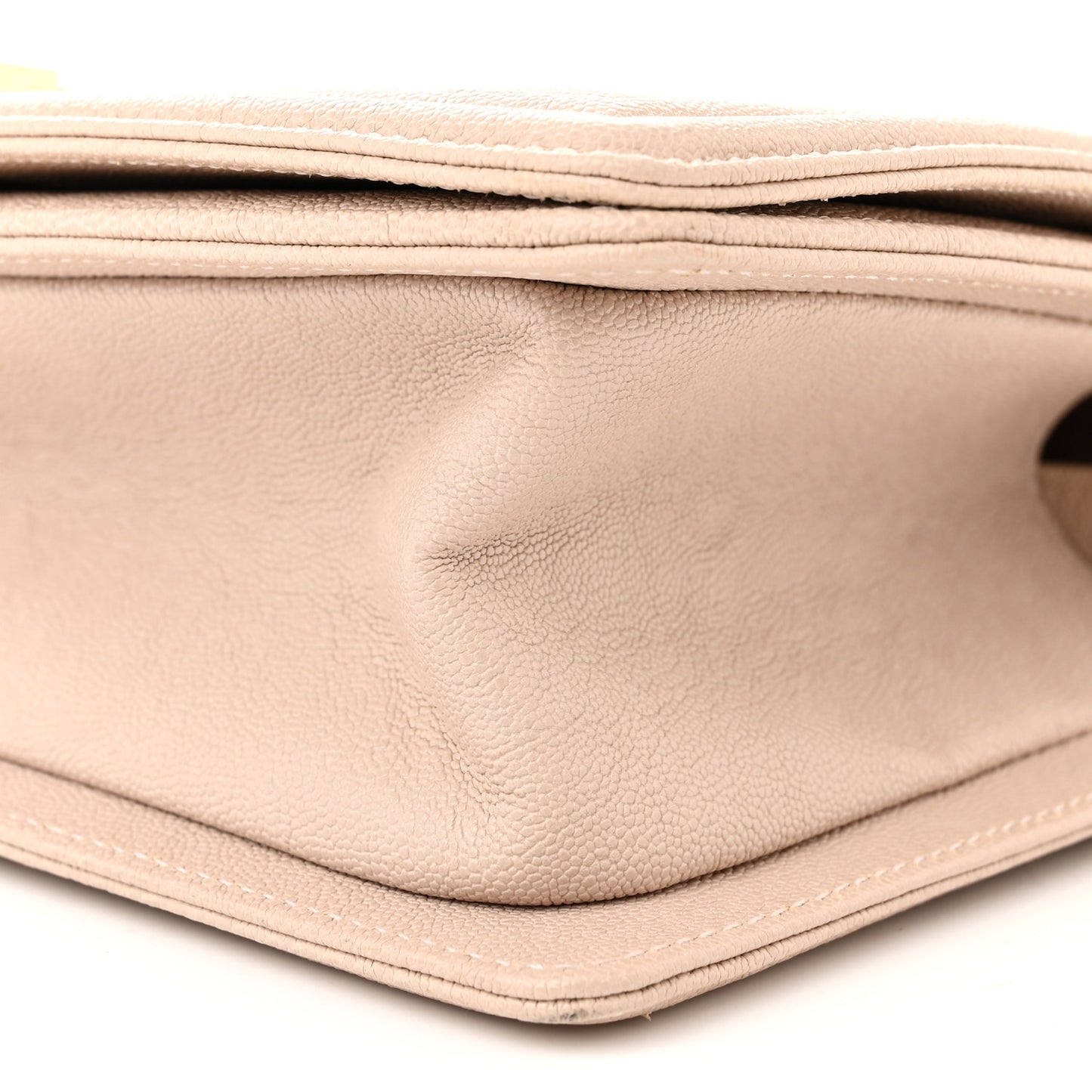 Caviar Quilted Medium Boy Flap Nude