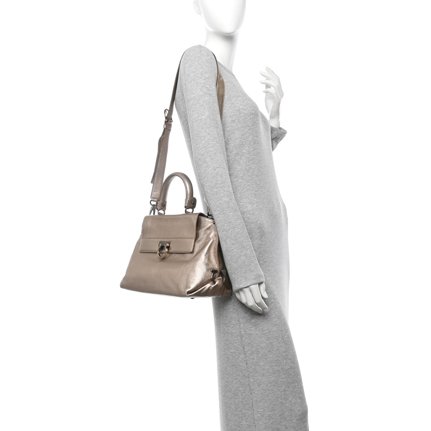 Salvatore Ferragamo シルバーハンドバッグ Salvatore Ferragamo Metallic Grained Calfskin Medium Sofia Satchel