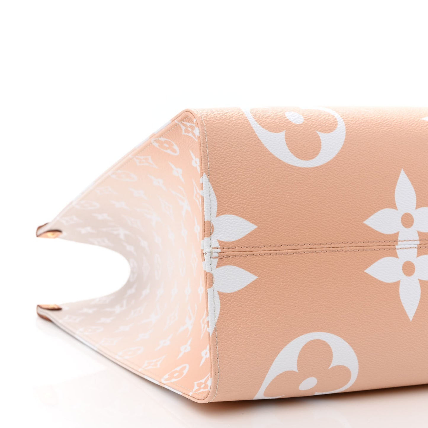Monogram Giant By The Pool Onthego GM Brume
