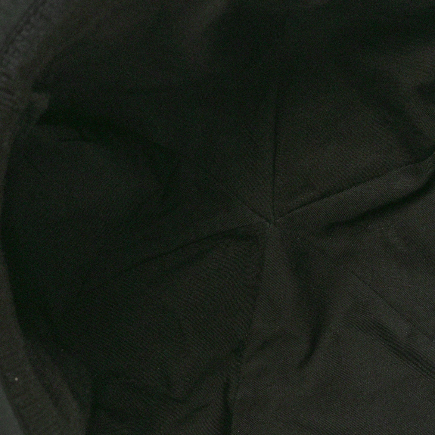 Taurillon Monogram 1.0 Cap Black