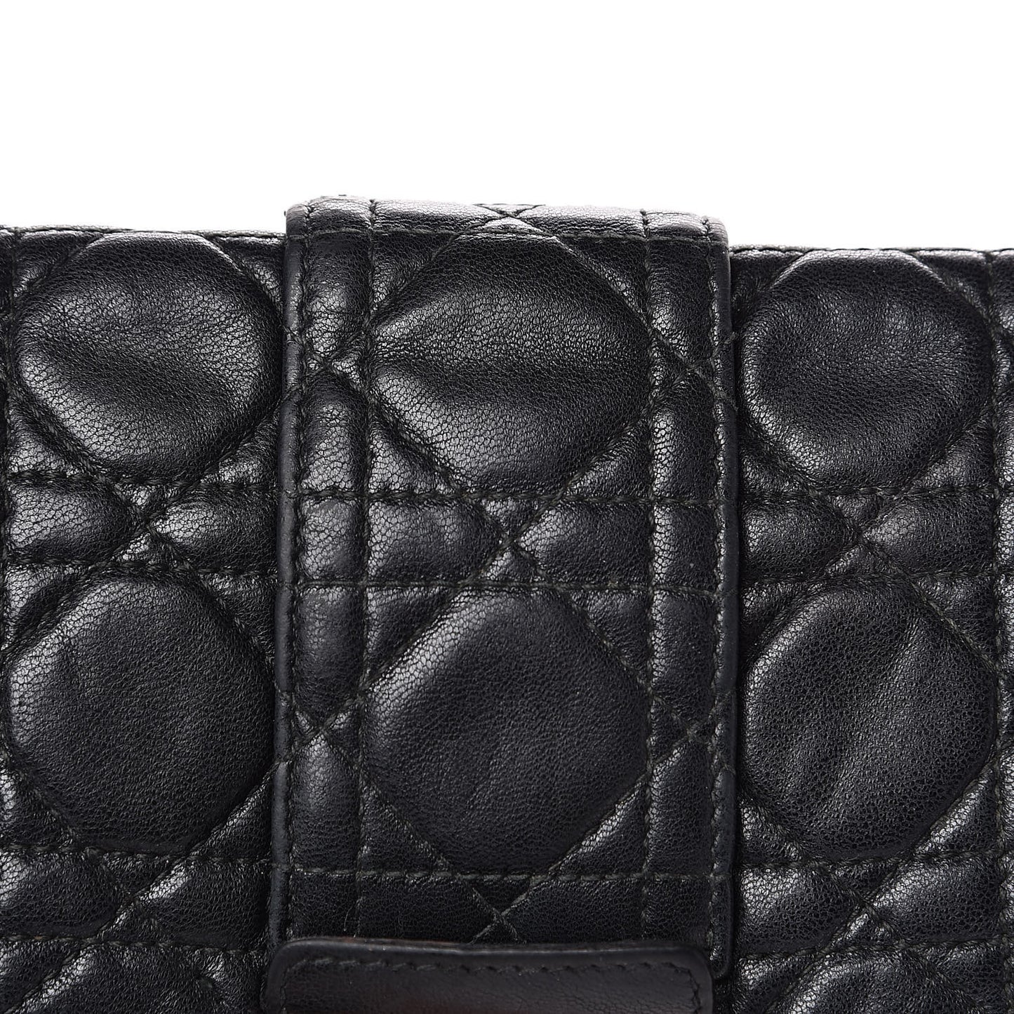 Lambskin Cannage New Lock Pouch Black