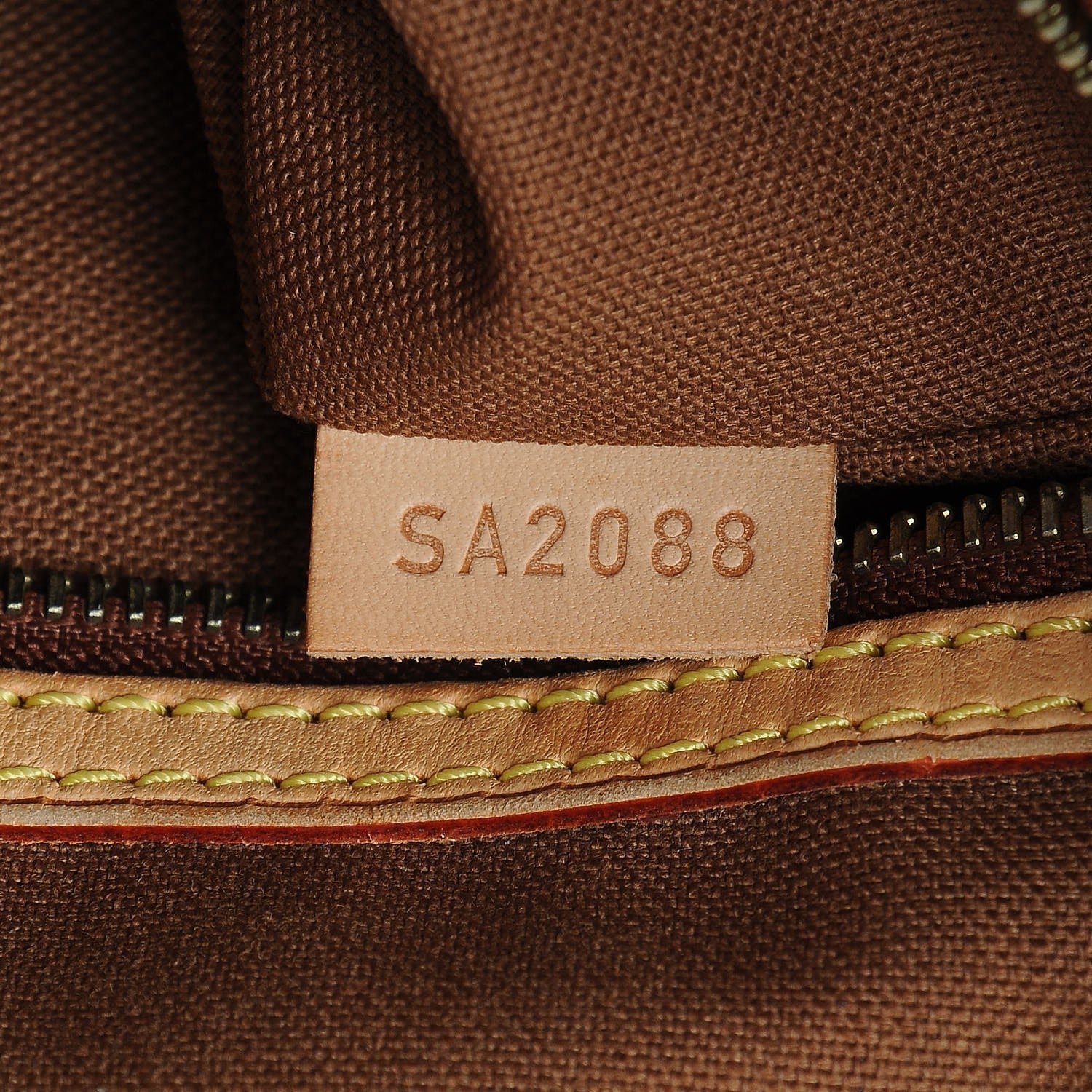 Louis Vuitton Monogram Batignolles Horizontal 7 of 8