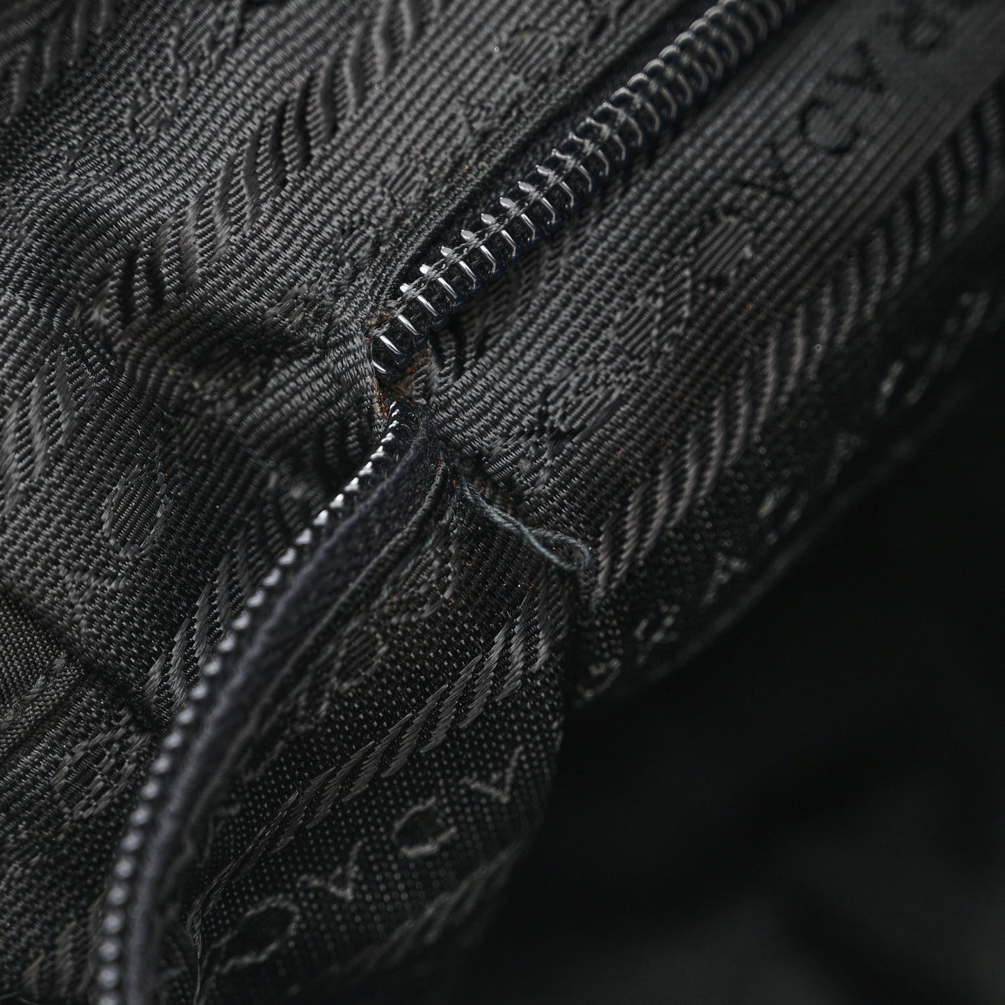 Nylon Tessuto Quilted Shoulder Bag Black