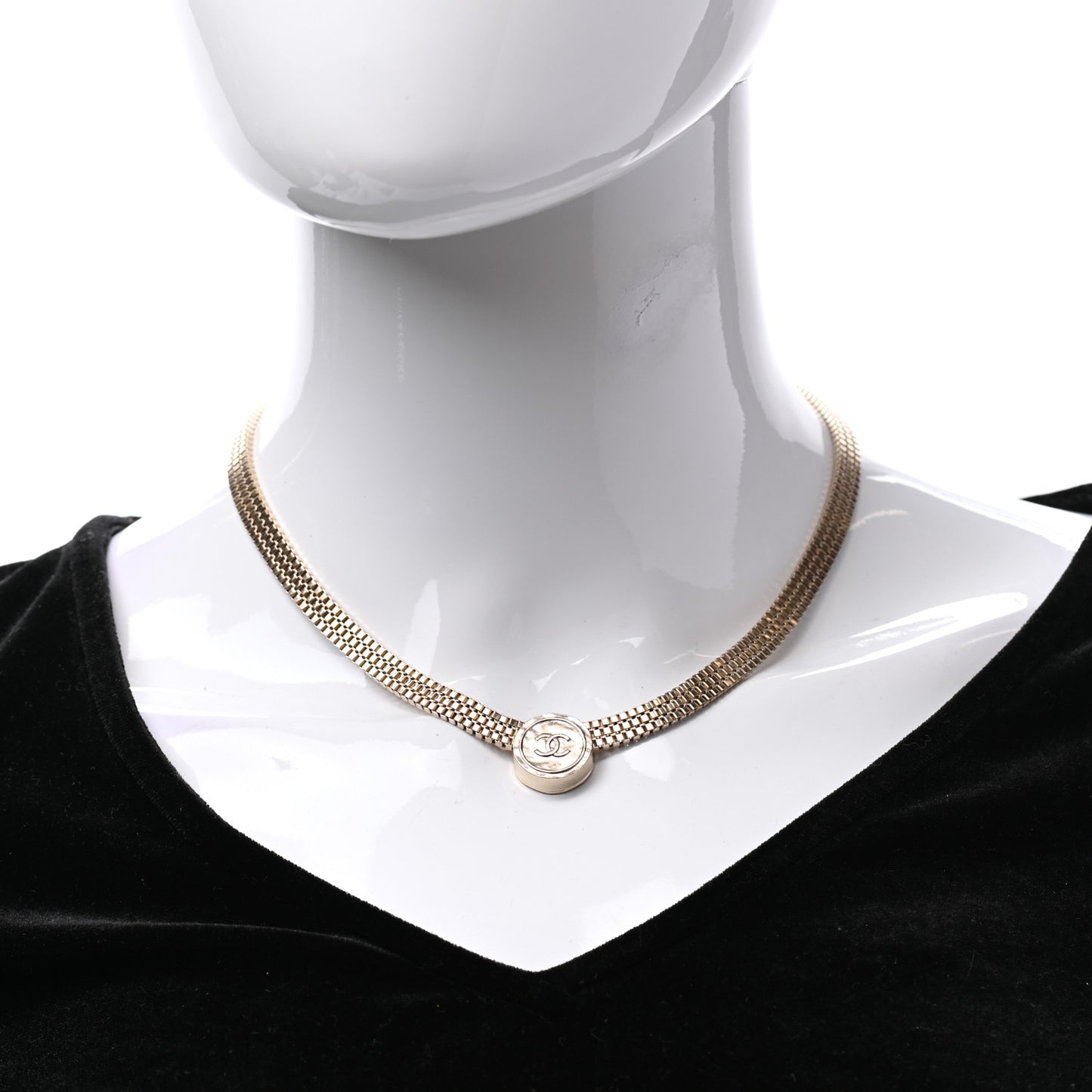 Metal Chain Link CC Medallion Choker Necklace Gold
