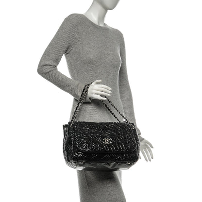 Chanel Vinyl Graphic Edge Accordion Flap Black 2 of 7