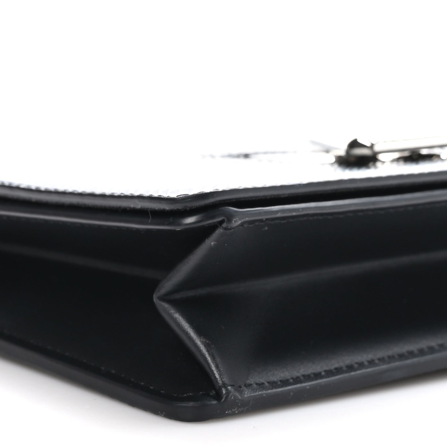 Epi Twist Belt Chain Wallet Black