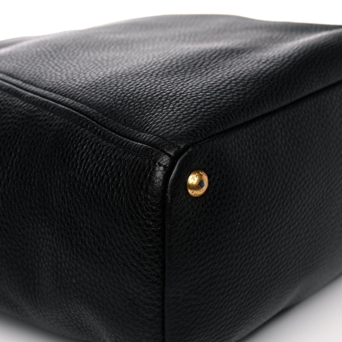 Vitello Daino Side Pocket Tote Black