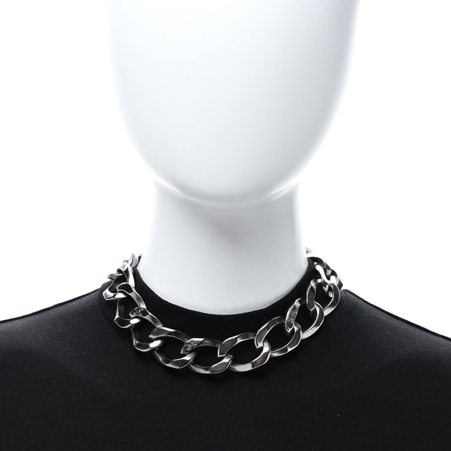 Chain Link CC Choker Necklace Silver