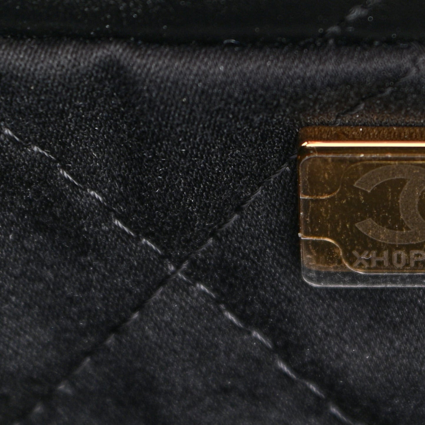 Shiny Calfskin Quilted Chanel 22 Black