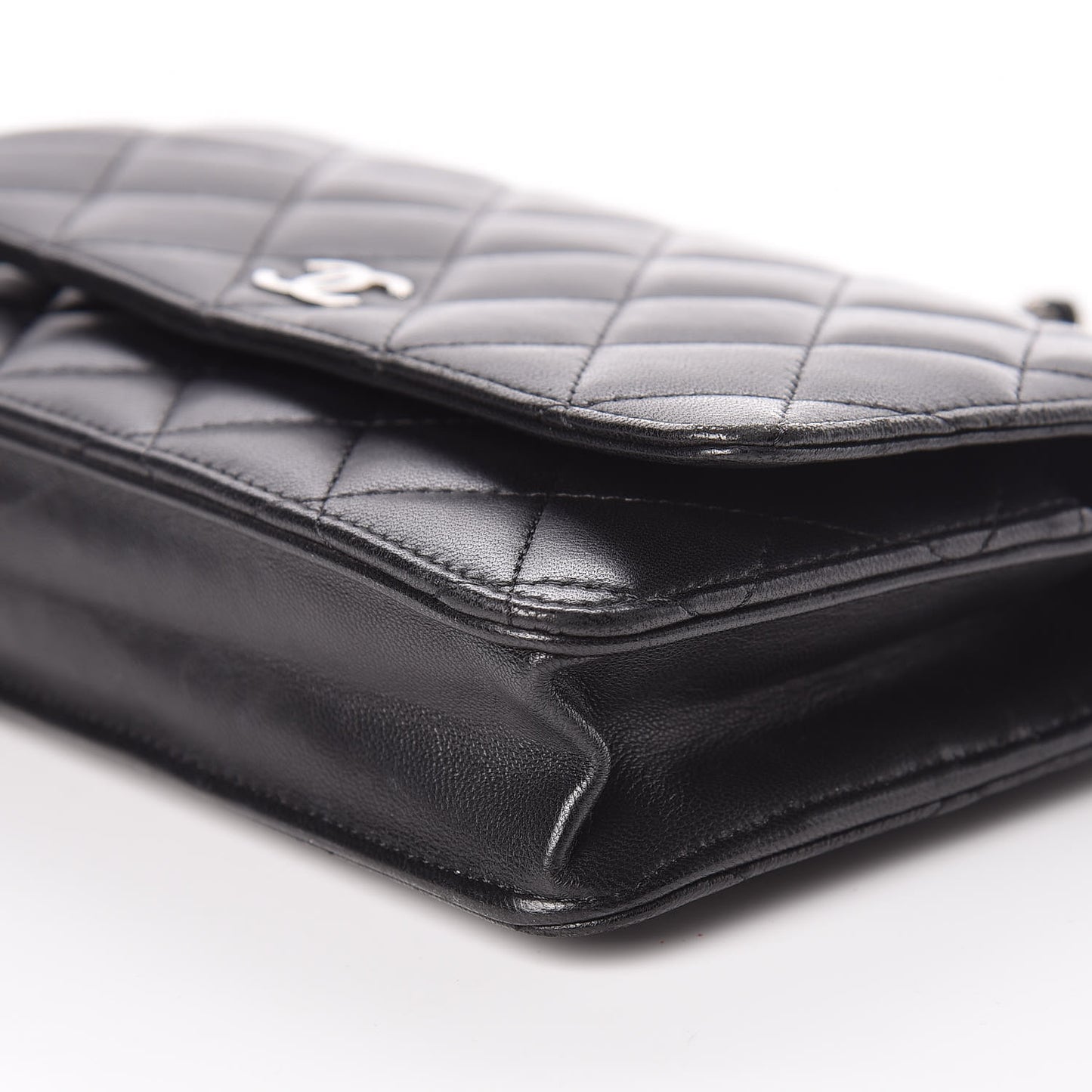 Lambskin Quilted Wallet On Chain WOC Black