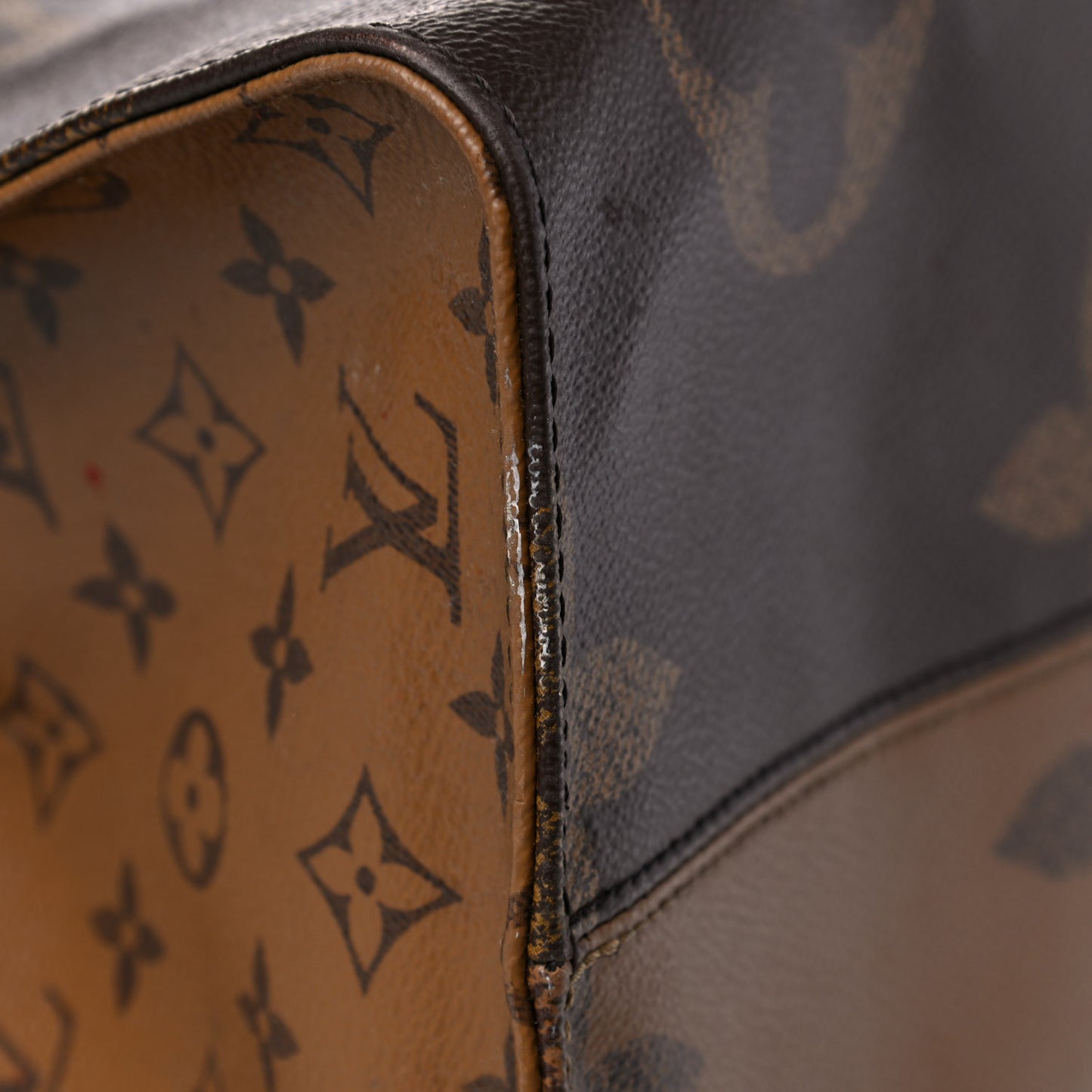 Reverse Monogram Giant Onthego GM