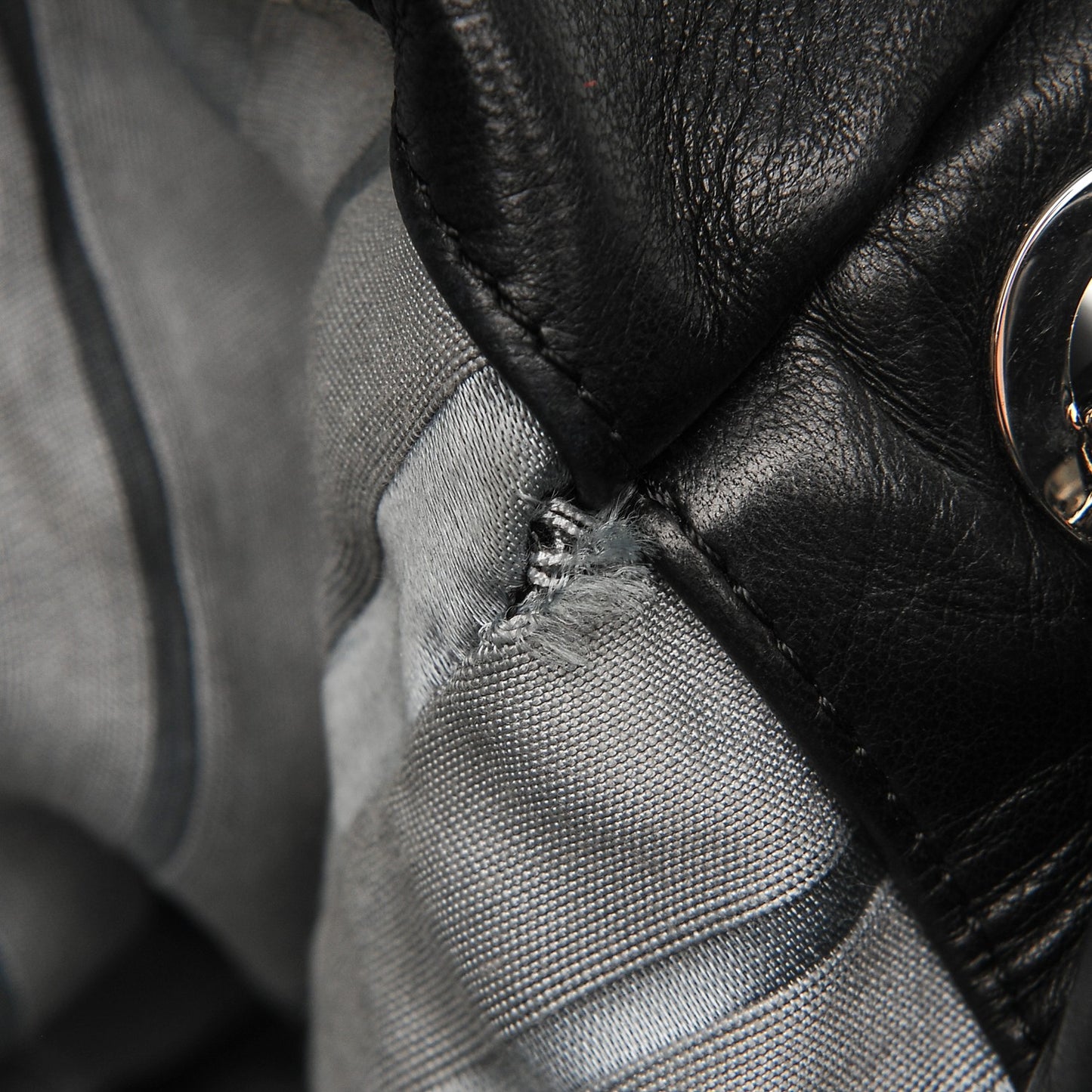 Lambskin CC Disc Accordion Flap Black