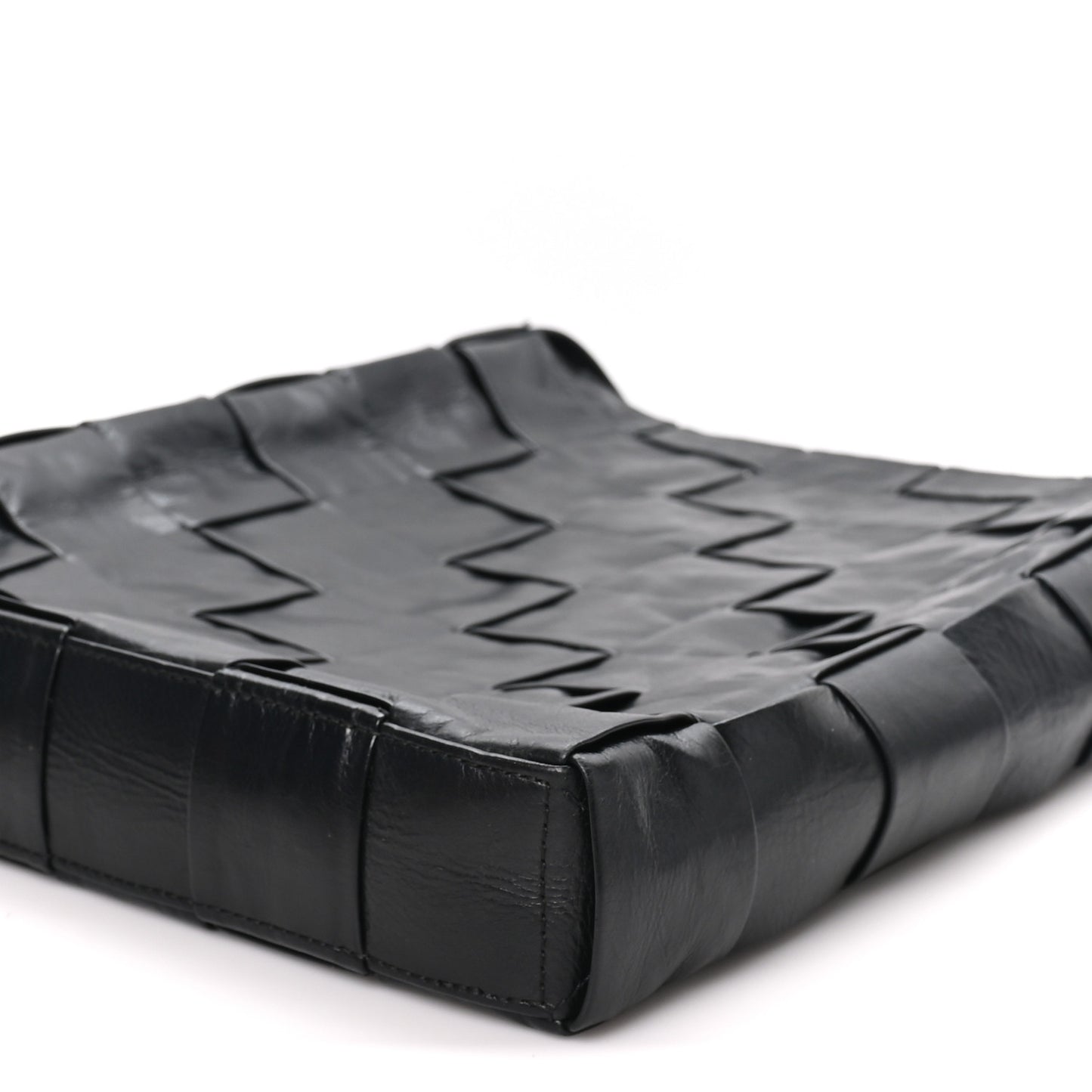 Paper Calfskin Maxi Intrecciato Cassette Messenger Black