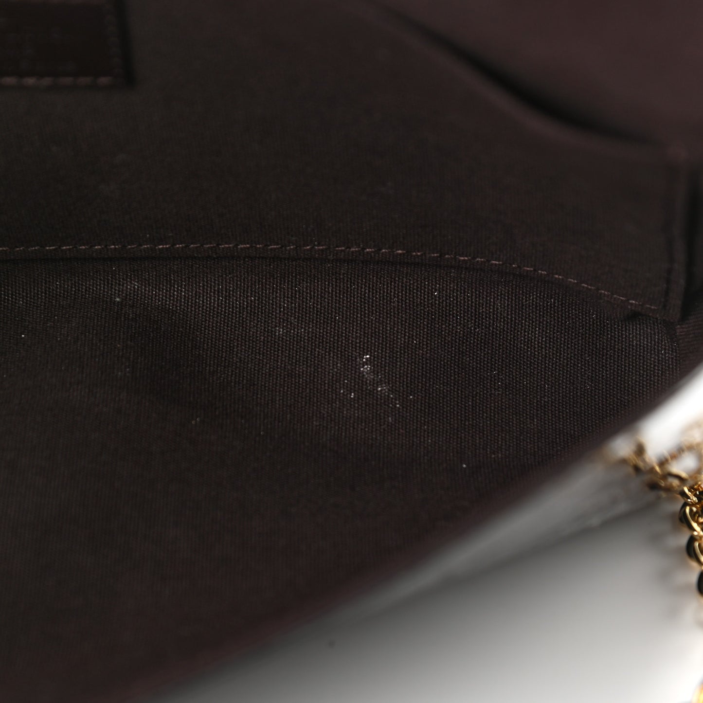 Vernis Pochette Felicie Chain Wallet Amarante