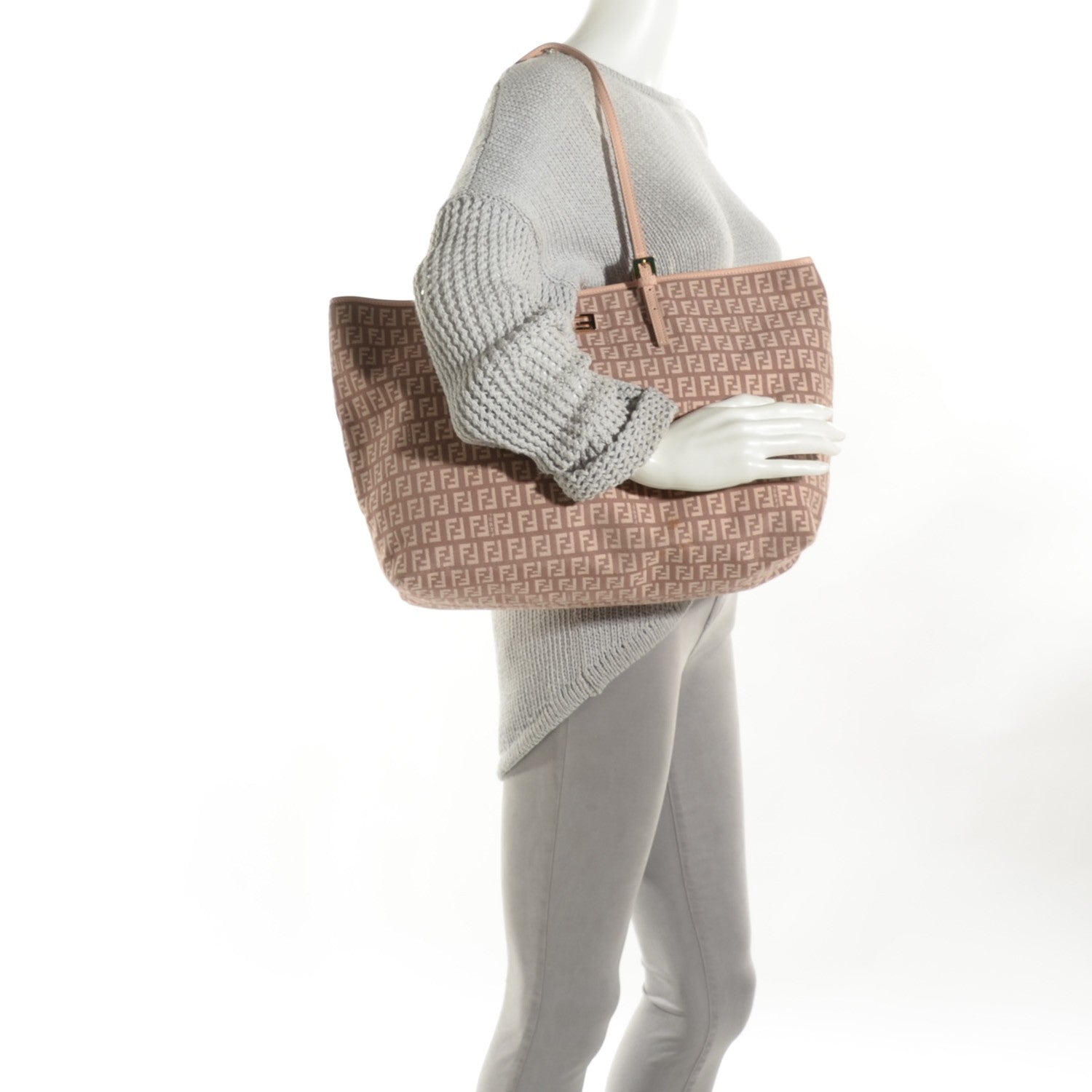 Fendi Zucchino Vitello Shopping Tote Cipria Teint Cipria 3 of 10