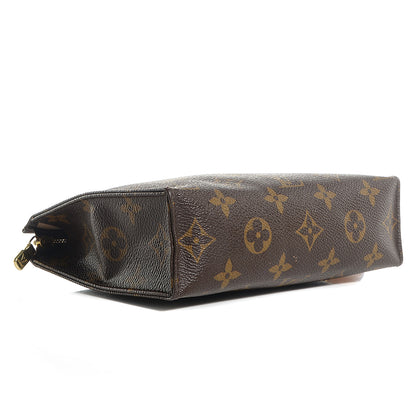 Louis Vuitton Monogram Toiletry Pouch 19 4 of 7