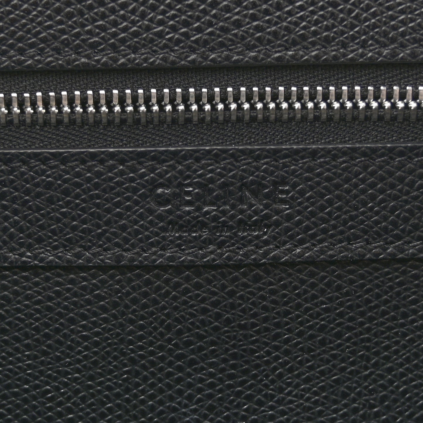 Grained Calfskin Small Vertical Cabas Black