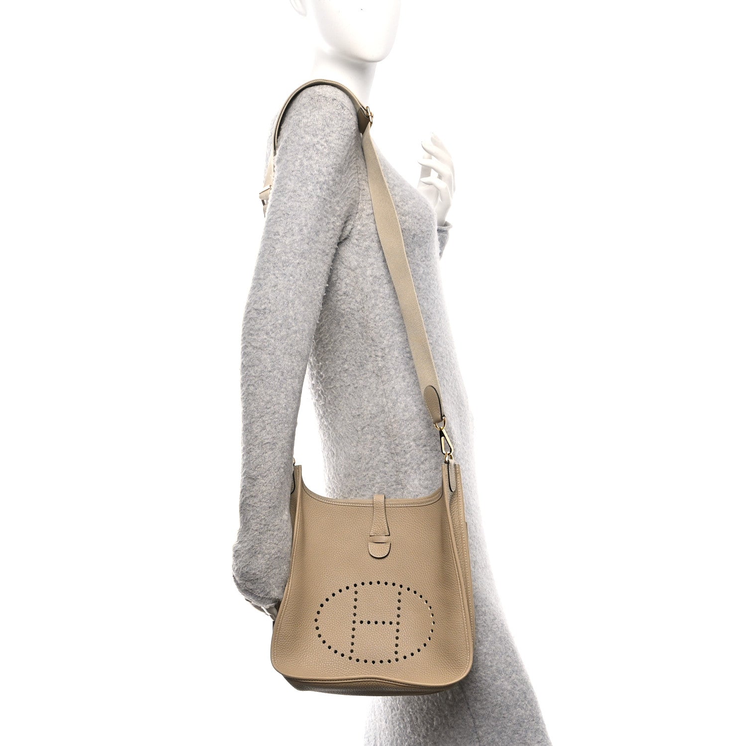Hermes Taurillon Clemence EVELYNE III PM Trench 2 of 11