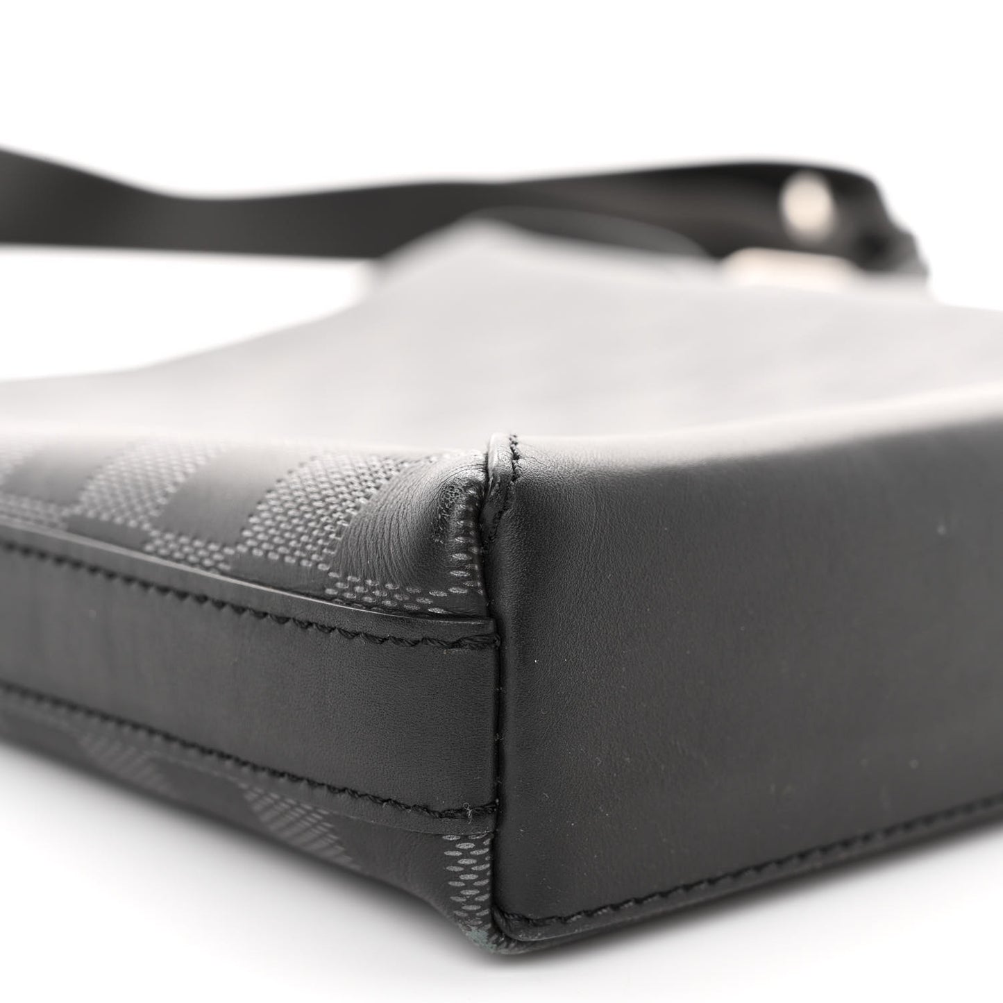 Damier Infini Discovery Messenger BB Onyx